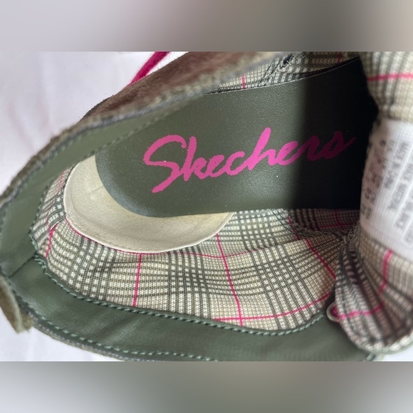 Skechers Groove Lite-Chummy Olive Green Suede Ankle Booties Size 6 - Picture 7 of 8